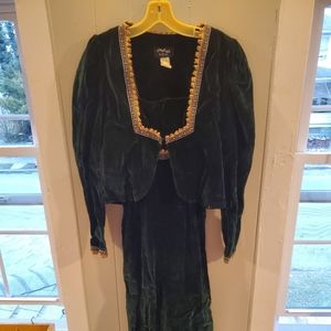 Full-Length Gunne Sax 70s Vintage Emerald Velvet Dress with Matching Capelet
